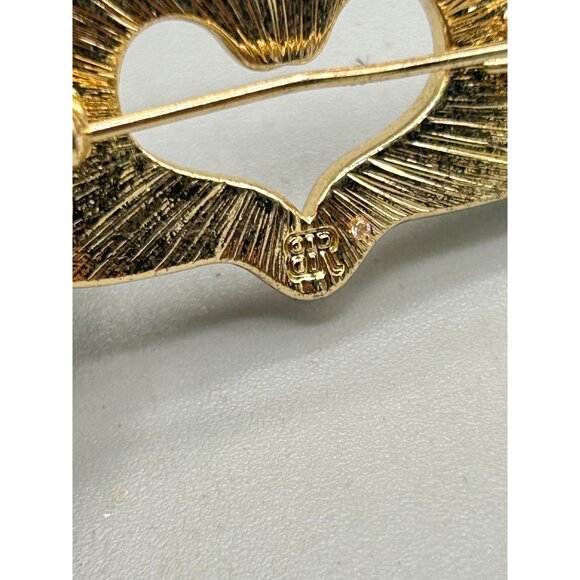 Love Pride Rainbow Pin Brooch Tack Pin Colorful Enamel Hands Heart Shaped - Picture 6 of 7